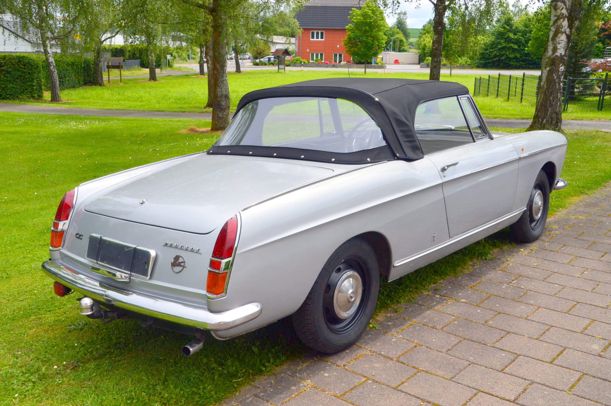 Französische Lebensart: Peugeot 404 Cabrio
