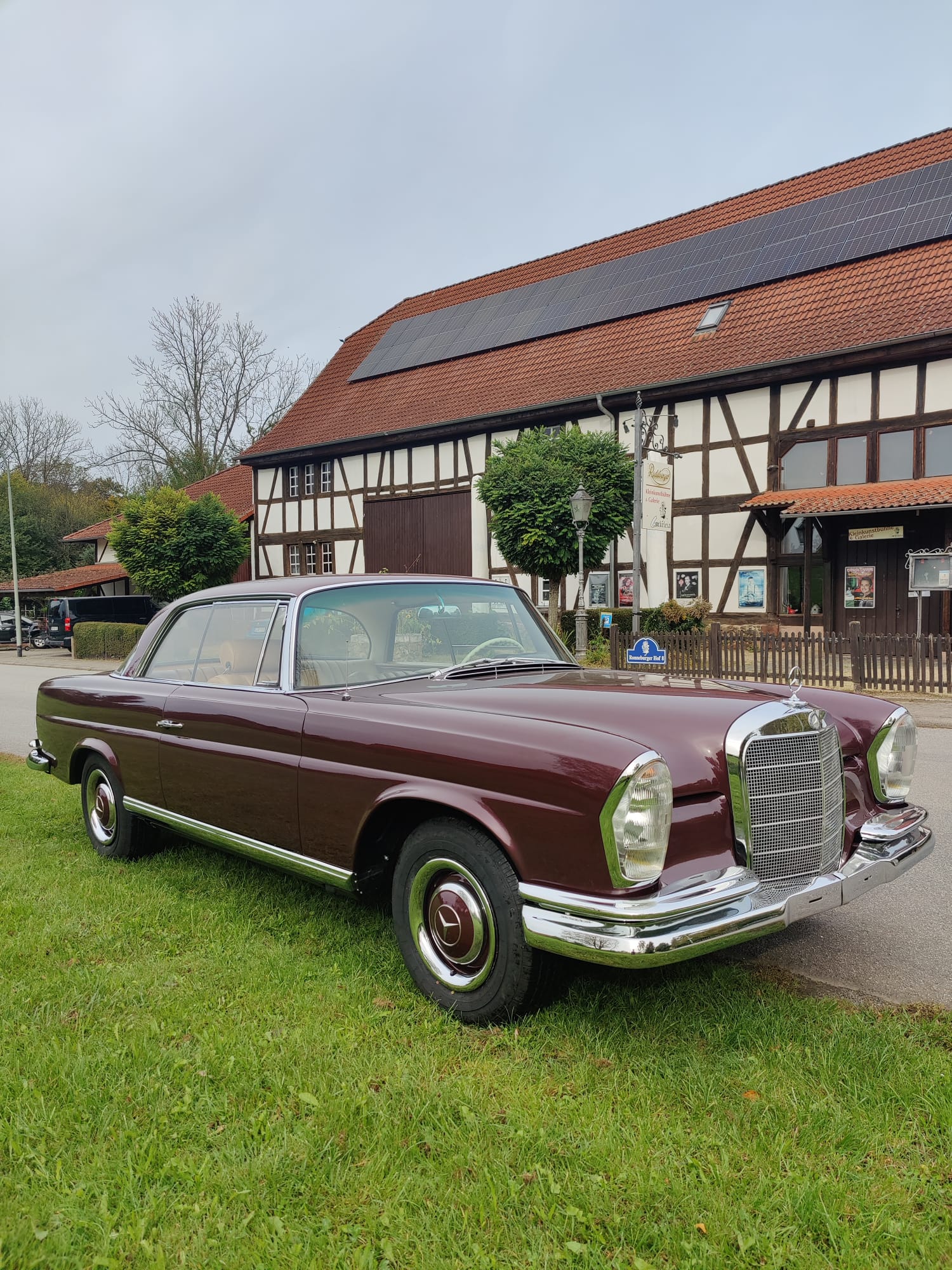 Bild von ein echtes Schmuckstück:  220SE (W111) Baujahr 1964 mit weitgehend originaler Substanz