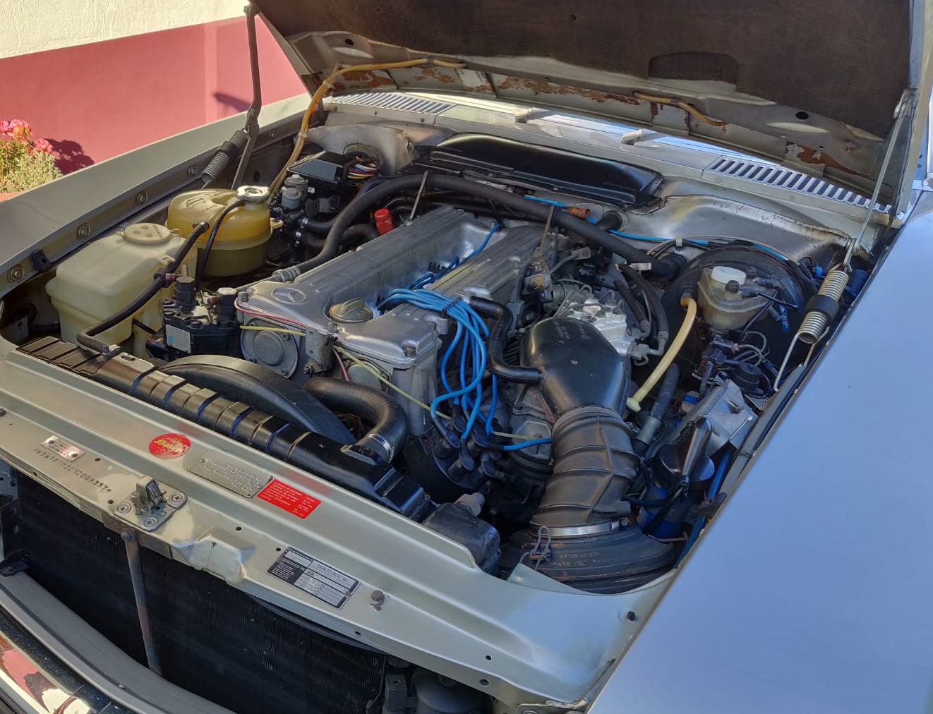 schönes Sammlerstück: C107 280SLC