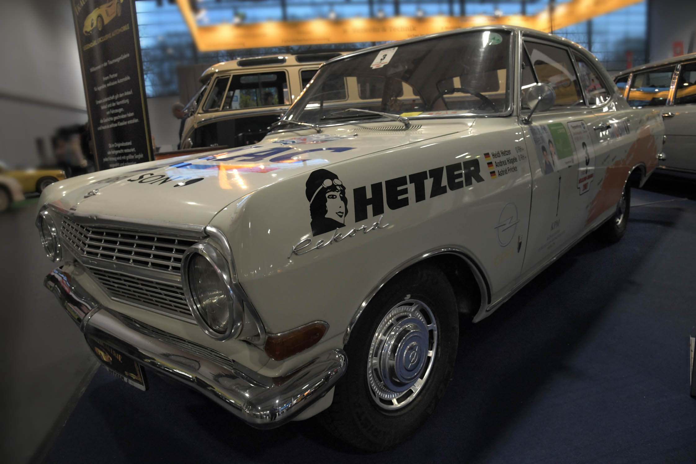 Bild von Opel Rekord A Coupé, Jahrgang 1964 von Rallye- Legende  Heidi Hetzer